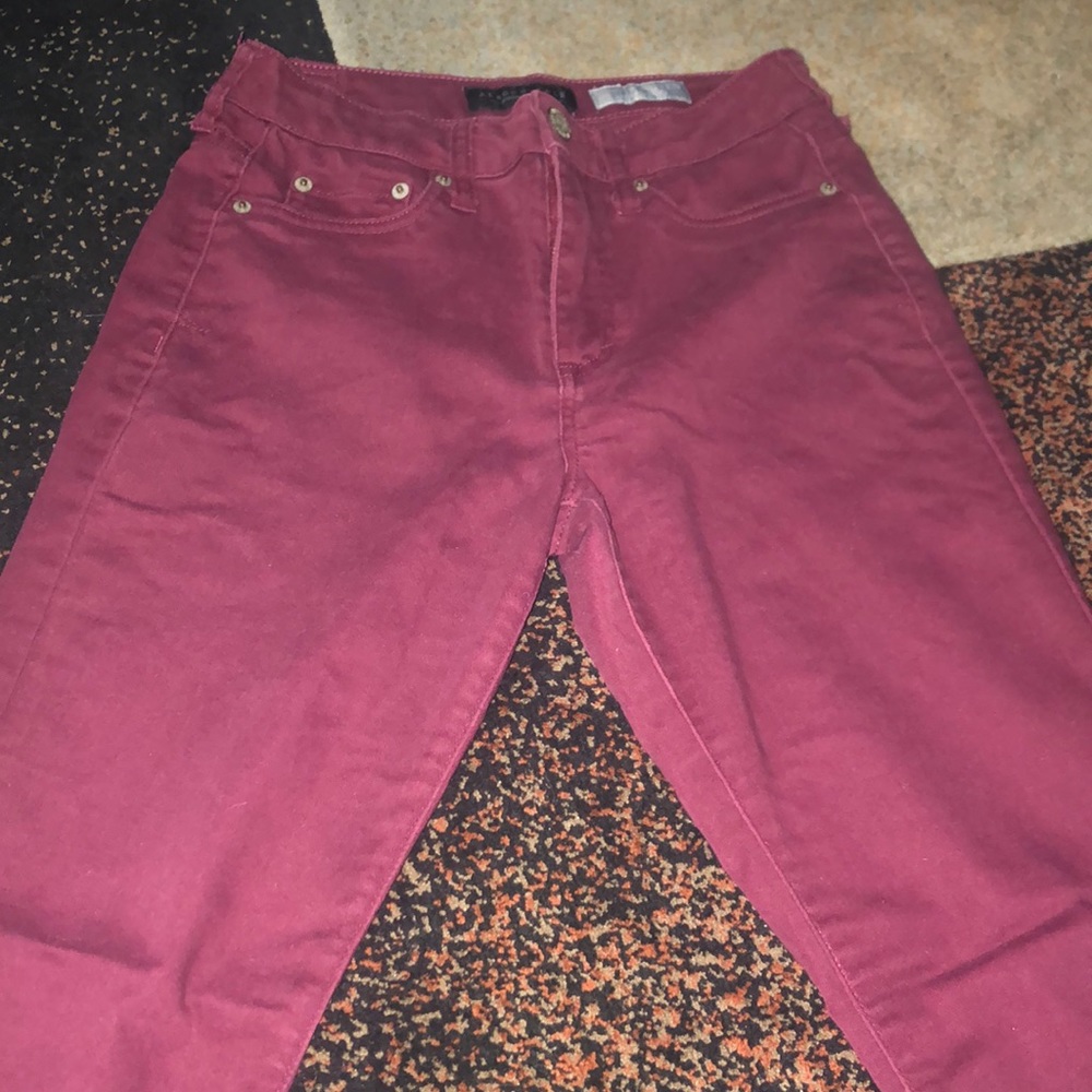 Dark maroon high waisted jeggings